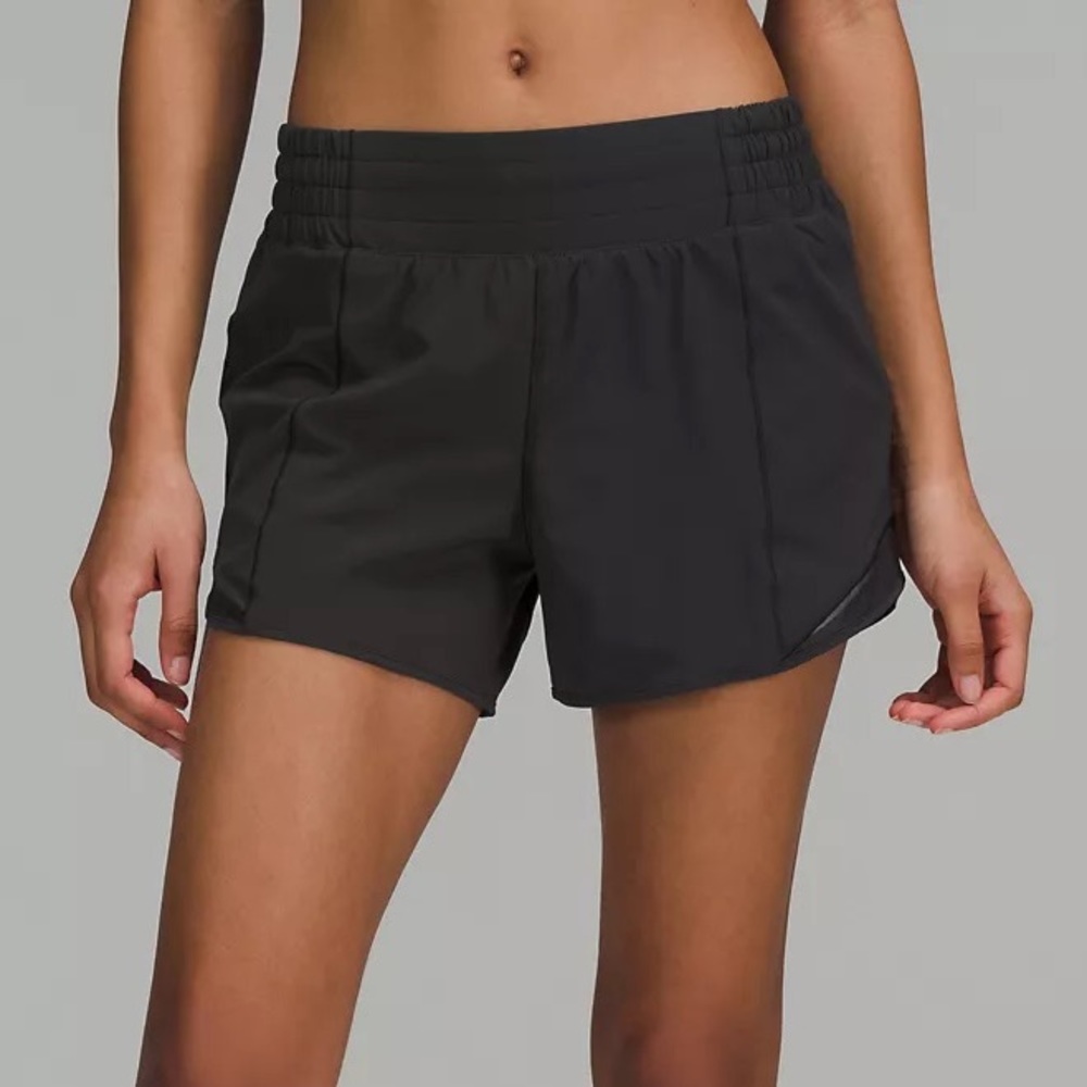 Black Lululemon High-Rise Hotty Hots (4 inch)